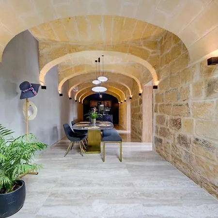 A World Of Your Own, Luxurious With Pools By 360 Estates Villa *