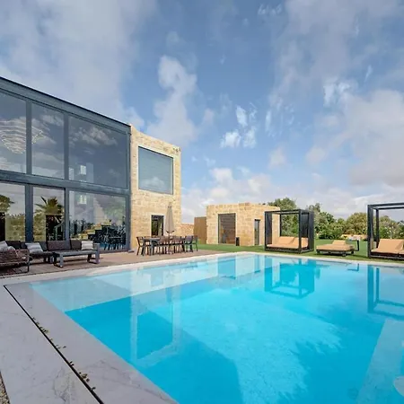 A World Of Your Own, Luxurious With Pools By 360 Estates Il-Mizieb