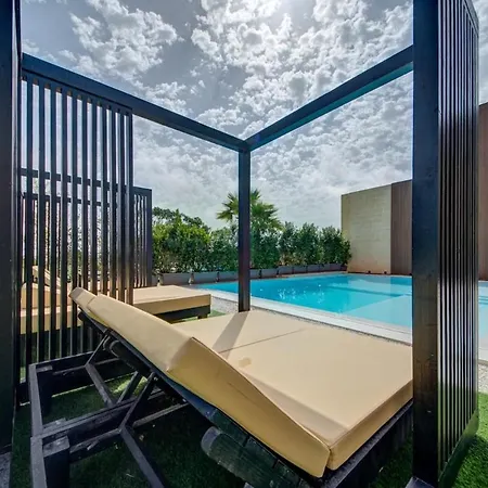 Villa A World Of Your Own, Luxurious With Pools By 360 Estates