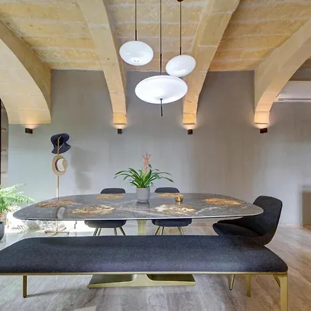 Villa A World Of Your Own, Luxurious With Pools By 360 Estates *