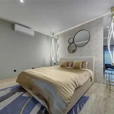 Villa A World Of Your Own, Luxurious With Pools By 360 Estates