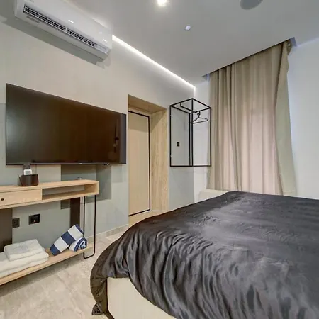 Villa A World Of Your Own, Luxurious With Pools By 360 Estates *