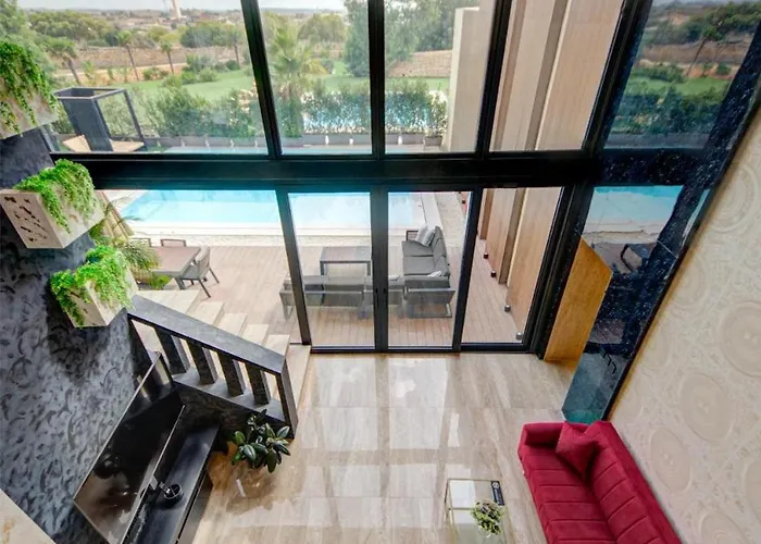 A World Of Your Own, Luxurious With Pools By 360 Estates * Il-Mizieb