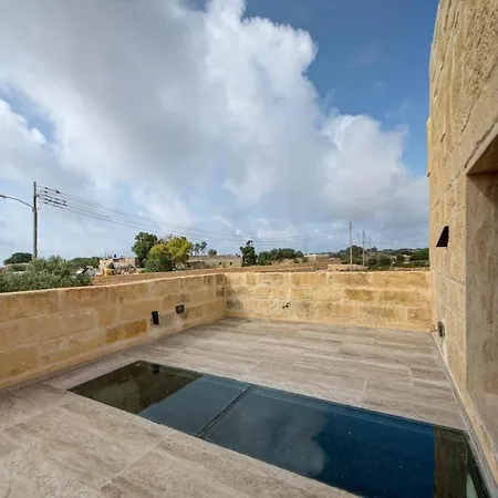 A World Of Your Own, Luxurious With Pools By 360 Estates Villa Il-Mizieb