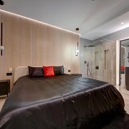 Villa A World Of Your Own, Luxurious With Pools By 360 Estates