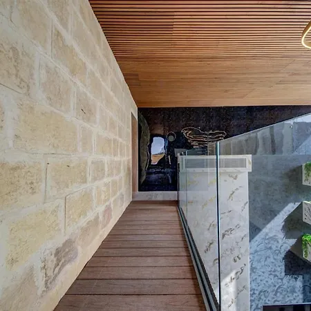 A World Of Your Own, Luxurious With Pools By 360 Estates Il-Mizieb