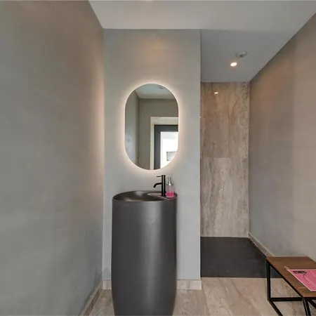 A World Of Your Own, Luxurious With Pools By 360 Estates