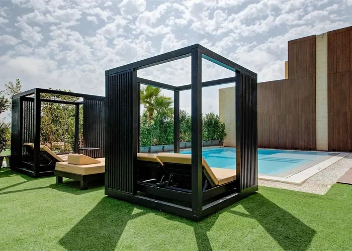 Vilă A World Of Your Own, Luxurious With Pools By 360 Estates Il-Mizieb