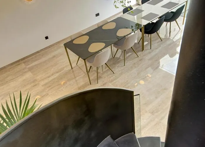 A World Of Your Own, Luxurious With Pools By 360 Estates * Il-Mizieb