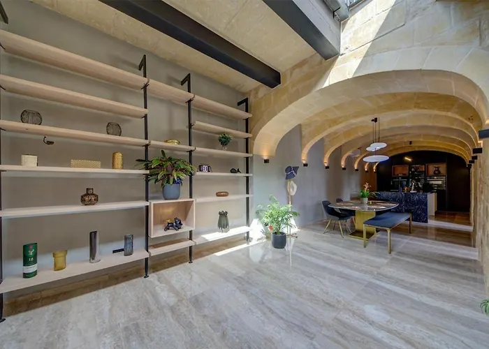 A World Of Your Own, Luxurious With Pools By 360 Estates *