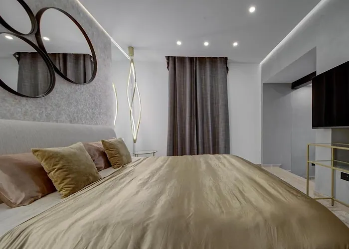 A World Of Your Own, Luxurious With Pools By 360 Estates Vilă