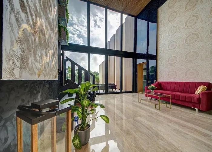 A World Of Your Own, Luxurious With Pools By 360 Estates Vilă