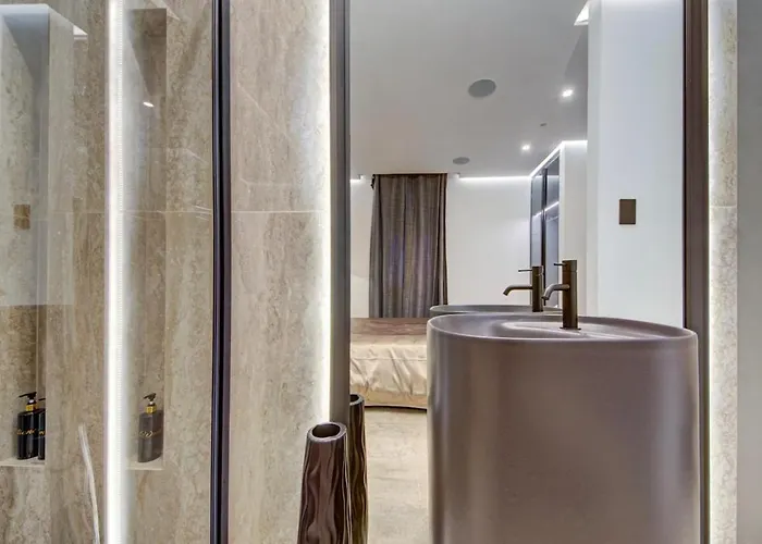 A World Of Your Own, Luxurious With Pools By 360 Estates * Il-Mizieb